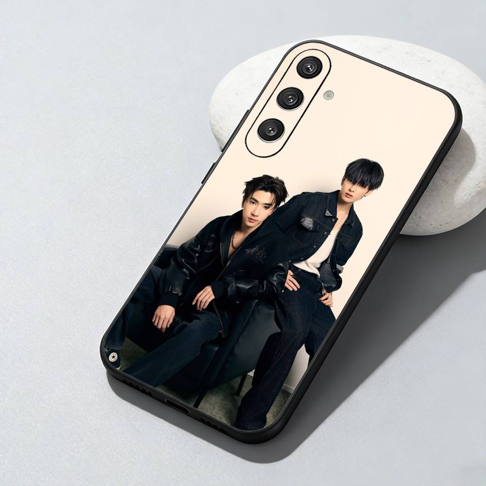 D-Devil K-Kiss Perth x Santa C - Phone Cases Perth recension och pris