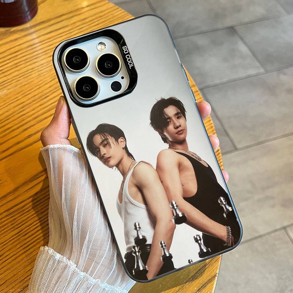 D-Devil K-Kiss Perth x Santa C - Phone Cases Perth recension och pris